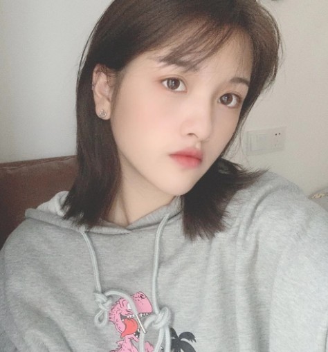 上海19岁学生妹兼职 旺仔小馒头 小B 真紧