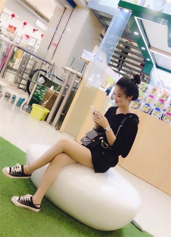 约会徐家汇小女人 琳琳 奶胸Sao妹